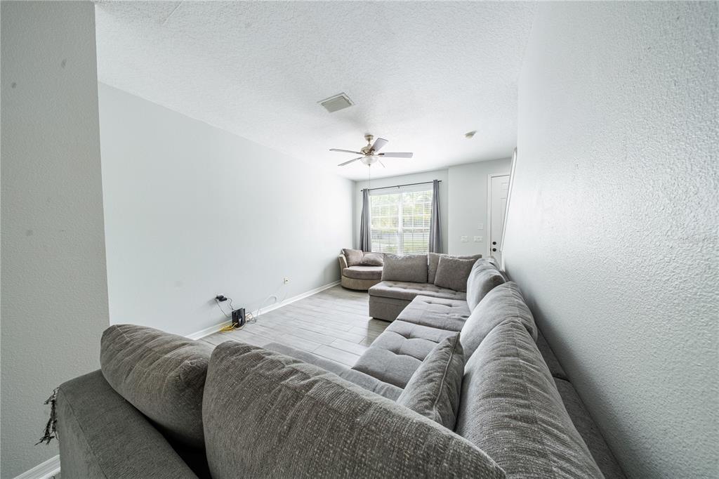 11505 DECLARATION DRIVE, TAMPA, FL — photo 5 of 19