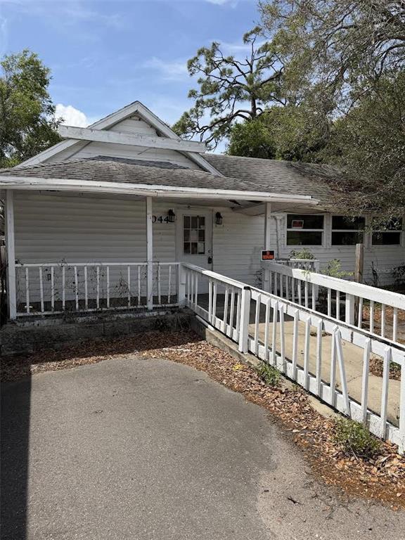 1042 N DIXIE FREEWAY