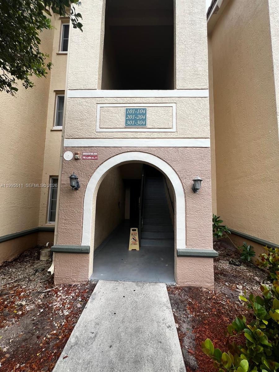 2548 Centergate Dr # 301, Miramar FL 33025