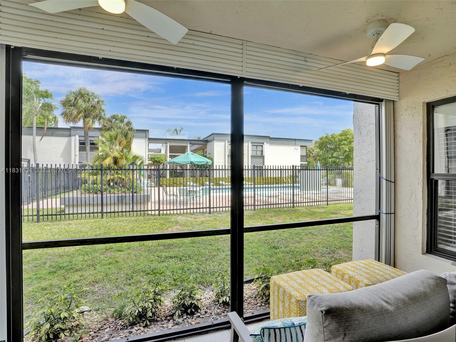 245 SE 10th St # 4B, Deerfield Beach FL 33441