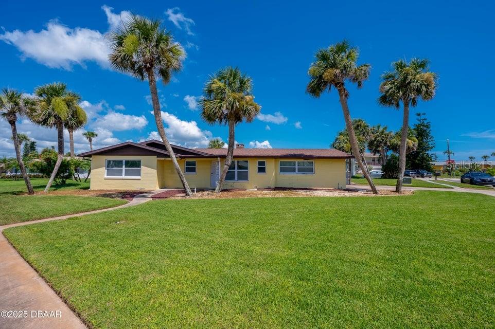 15 AQUA VISTA DRIVE