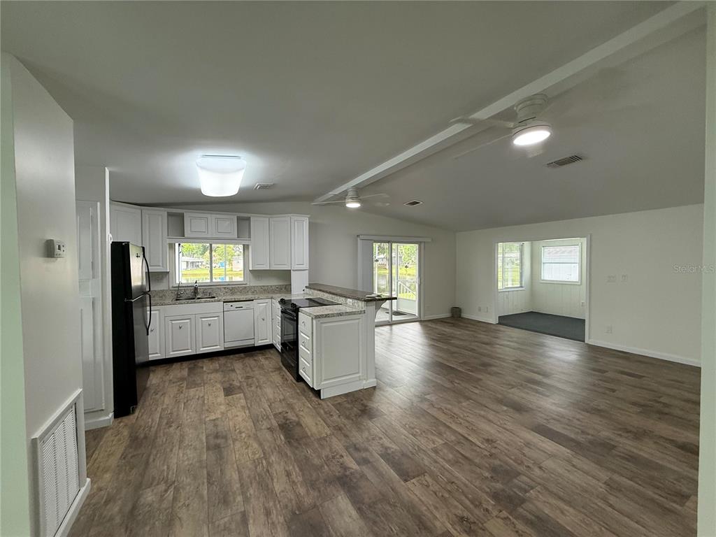 8 ROBIN ROAD, WILDWOOD, FL — photo 4 of 30