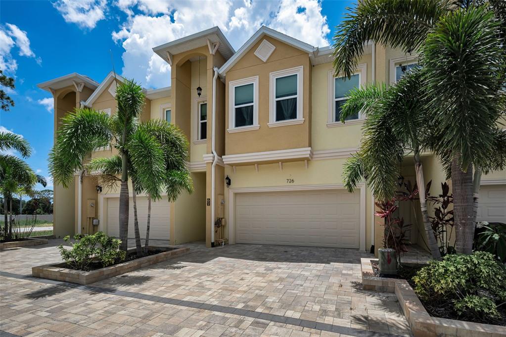 726 GRAND CYPRESS LANE