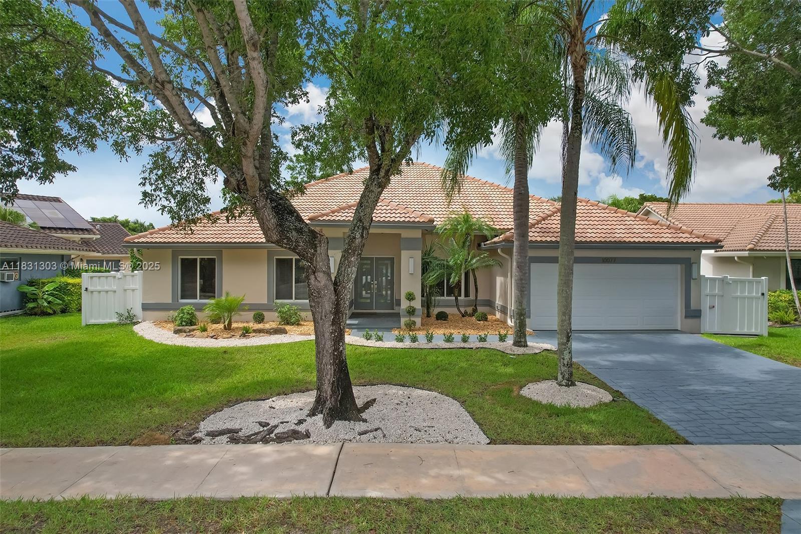 10077 N Springs Way, Coral Springs FL 33076
