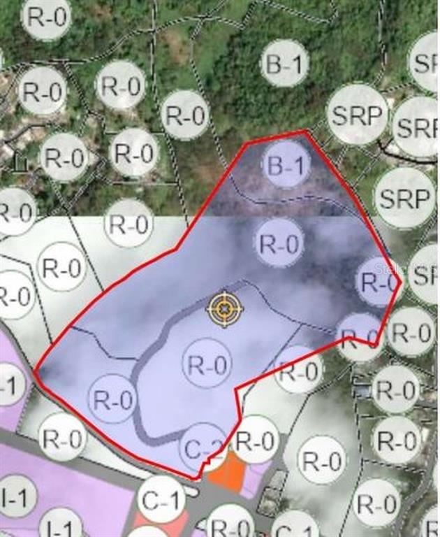 This is a zoning map showing a parcel of land outlined in red — FELIPE LA VOZ RODRIGUEZ, GUAYNABO, PR