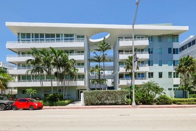 7800 Collins Ave # 203, Miami Beach FL 33141