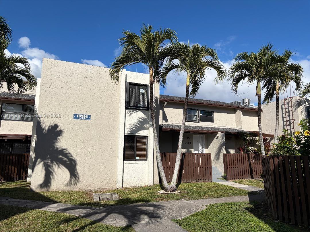 10296 NW 9th St Cir # 202, Miami FL 33172
