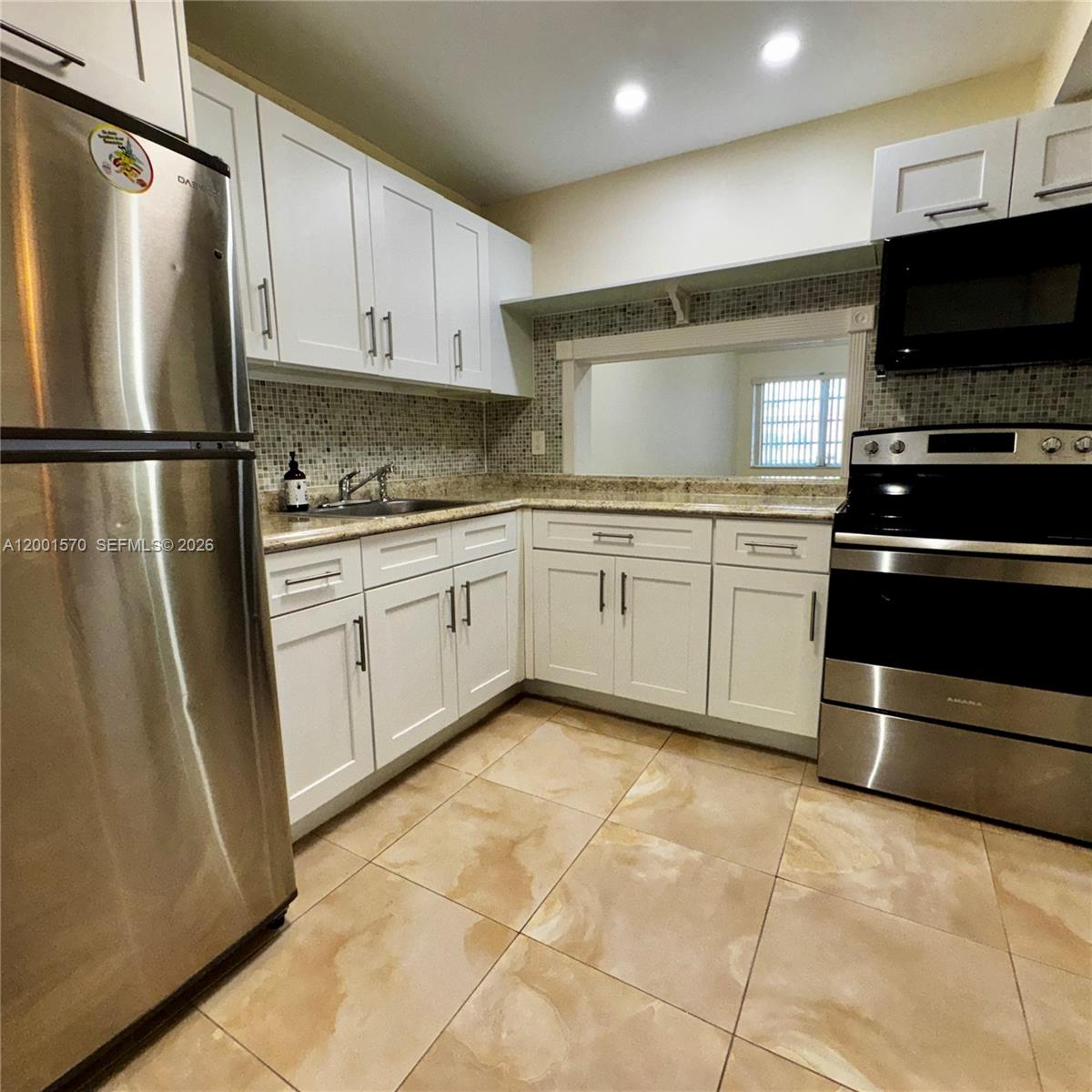 215 SE 3rd Ave # 203A, Hallandale Beach FL 33009
