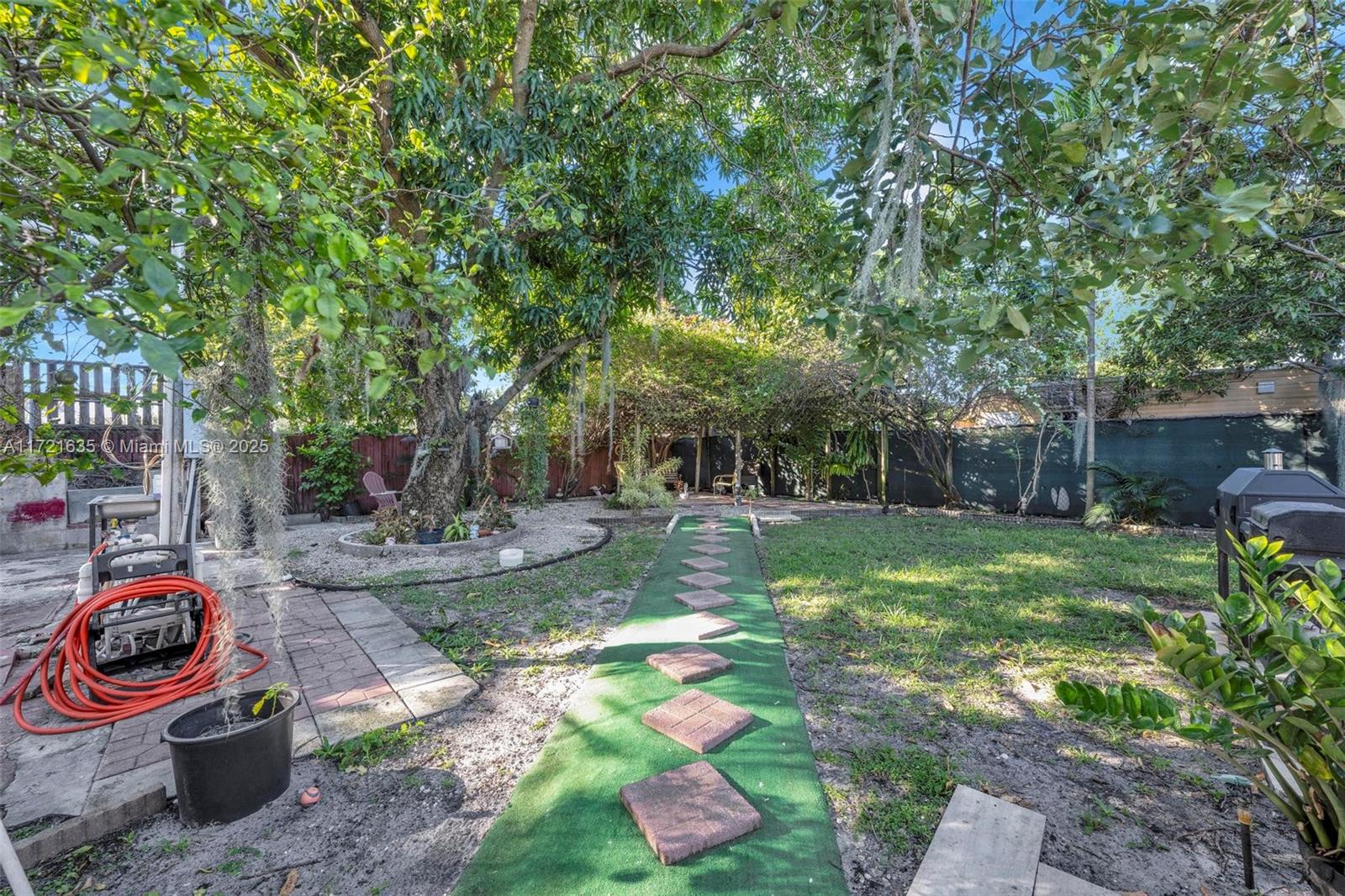 462 E 39th St, Hialeah FL 33013, HIALEAH, FL — photo 4 of 30
