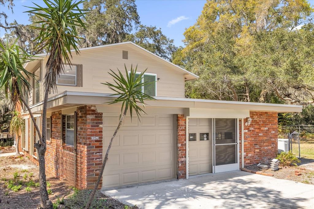 1610 GLENWOOD ROAD