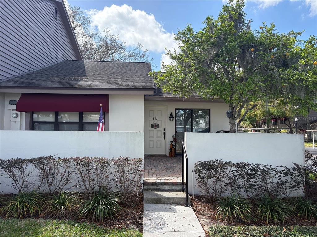 811 OAK PARK PLACE