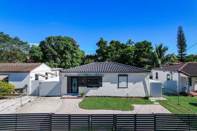 35 SW 63rd Ct, Miami FL 33144