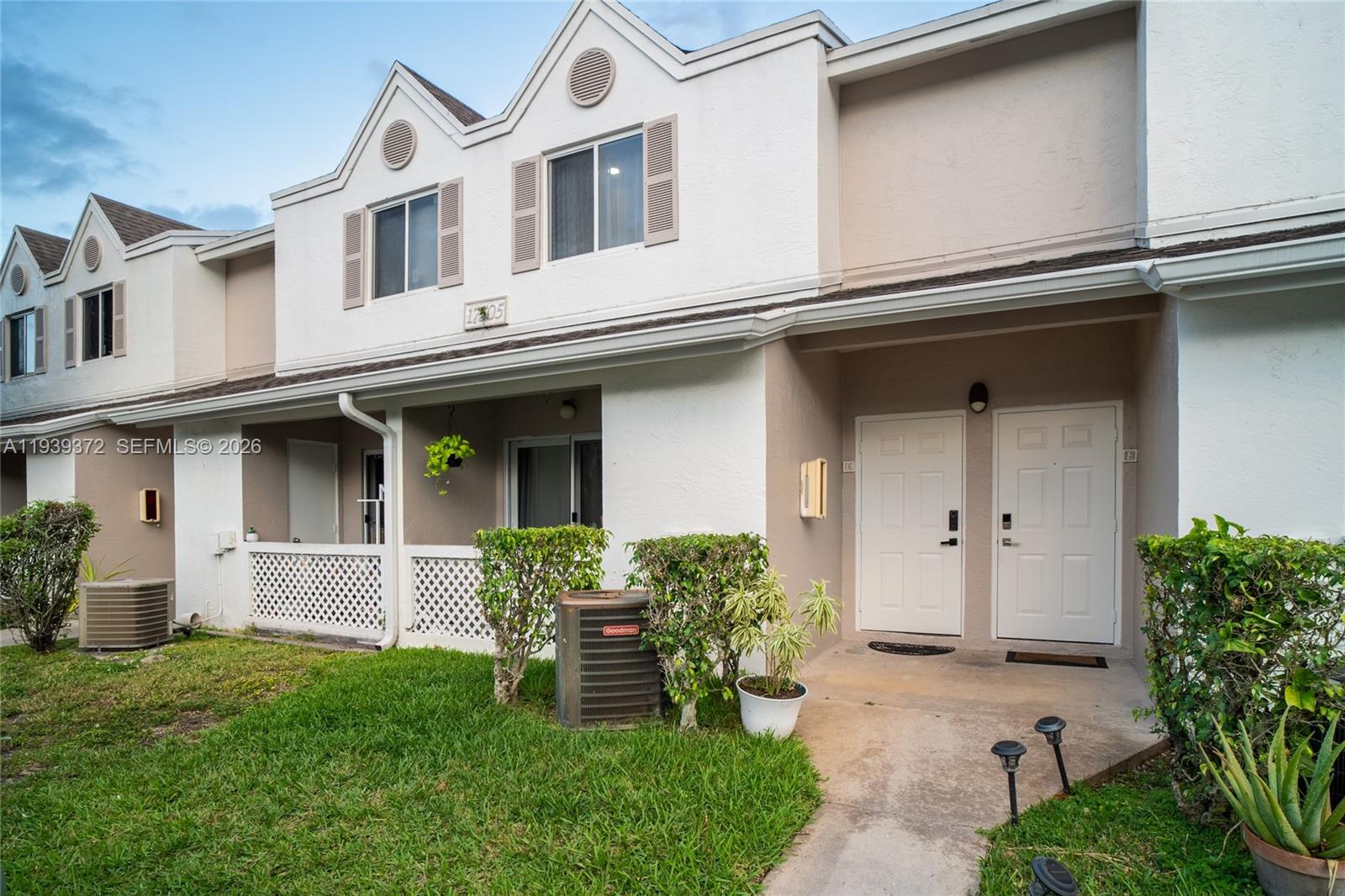 17505 NW 67th Pl # 11, Hialeah FL 33015