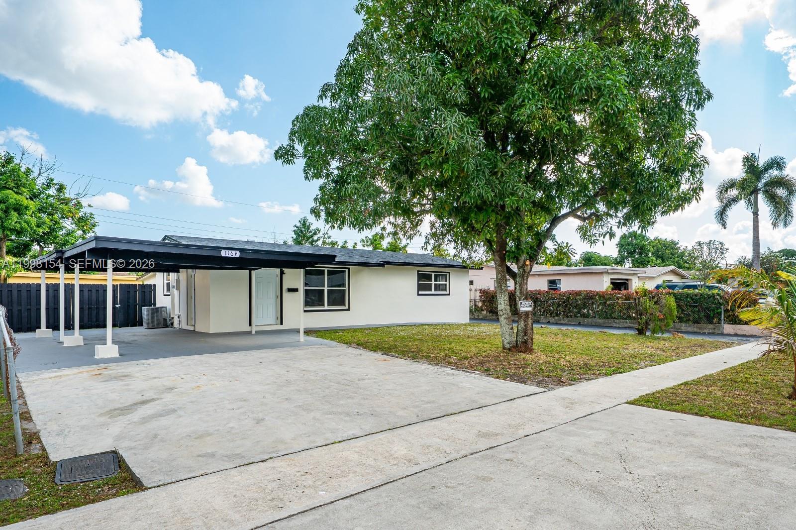 1164 NW 45th Ave, Lauderhill FL 33313