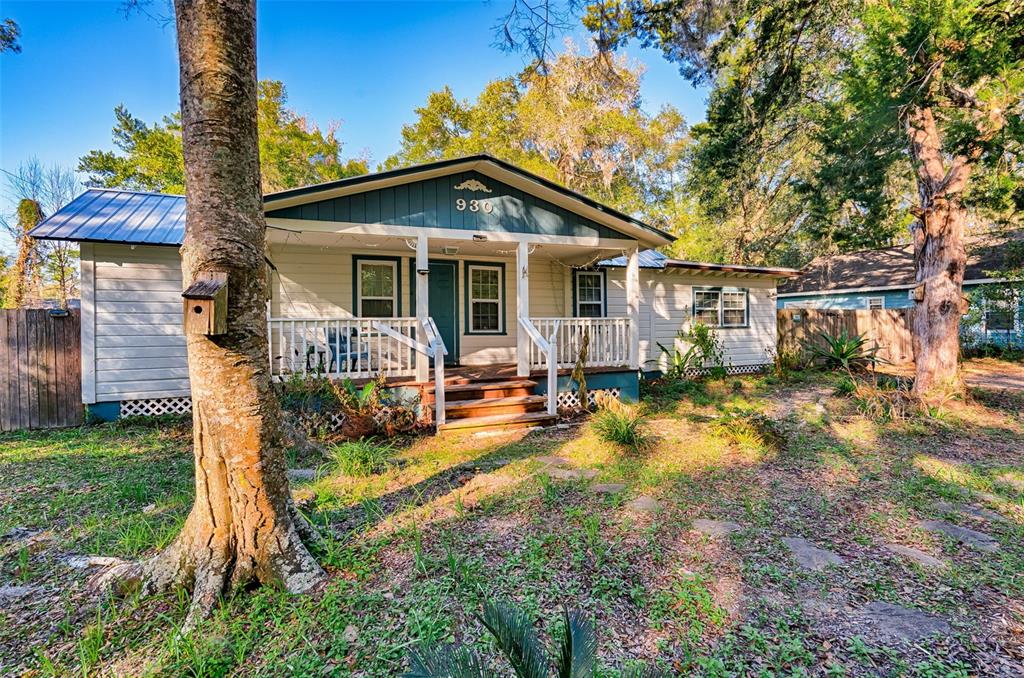 930 NW 29TH PLACE