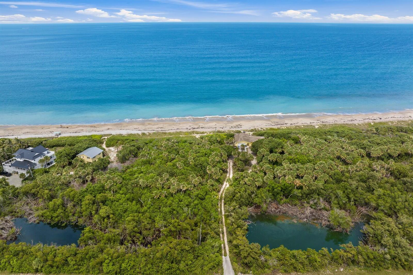 VERO BEACH, FL — photo 2 of 15