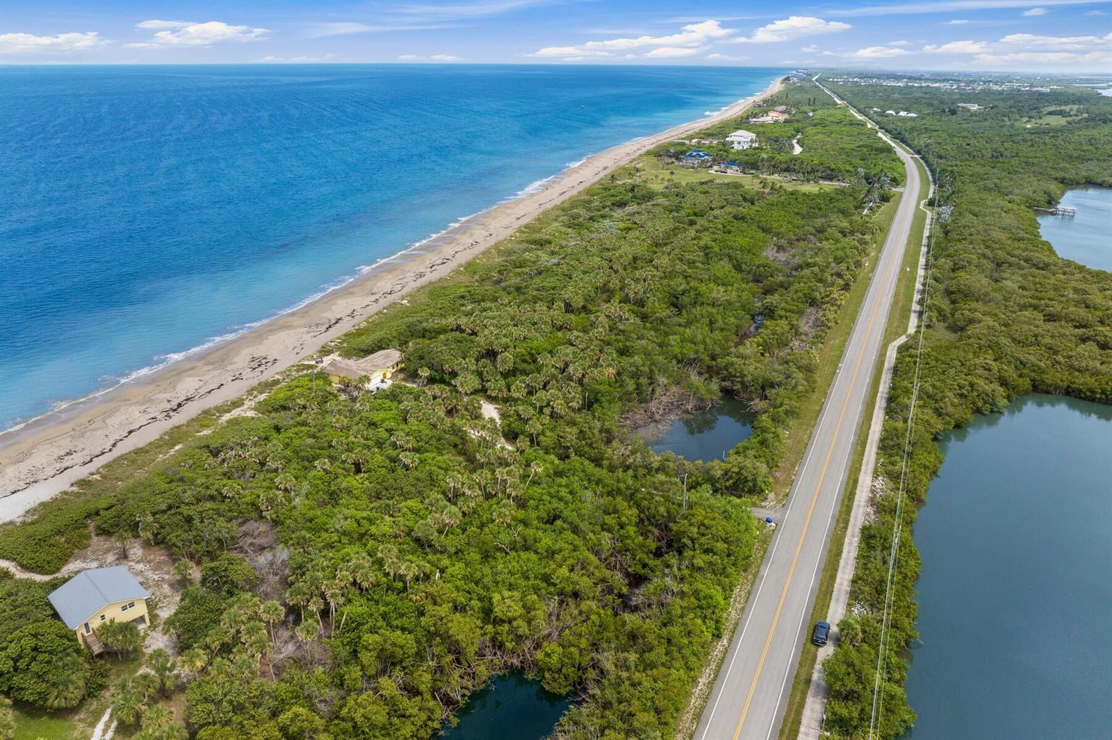 VERO BEACH, FL — photo 3 of 15
