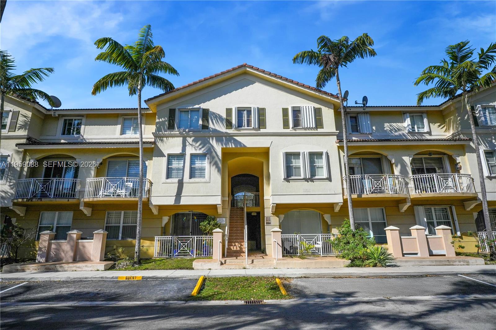8964 W Flagler St # 109, Miami FL 33174