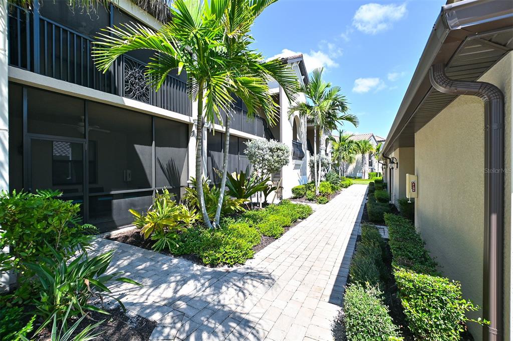 5567 PALMER CIRCLE UNIT 104, BRADENTON, FL — photo 3 of 30