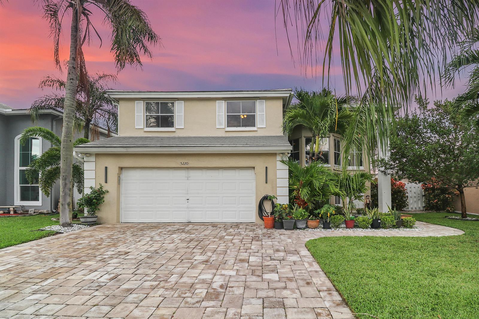 5220 NW 53rd Avenue, Coconut Creek FL 33073