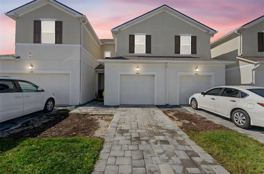 866 SPRING PALMS LOOP