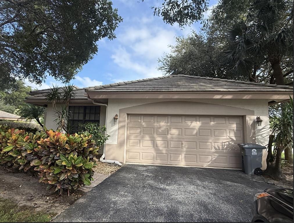 4945 PINE TREE DRIVE