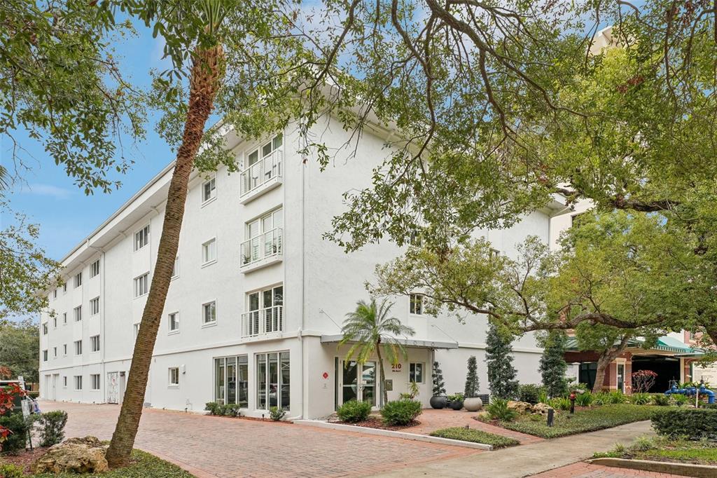 210 5TH AVENUE S UNIT 307