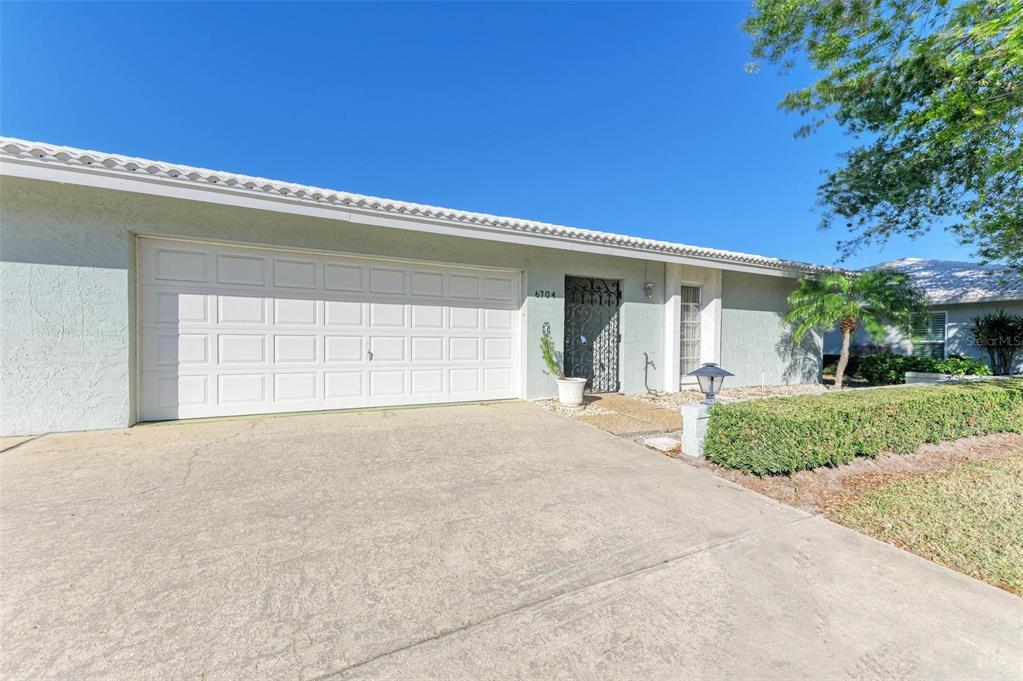 6704 11TH AVENUE W, BRADENTON, FL — photo 4 of 30