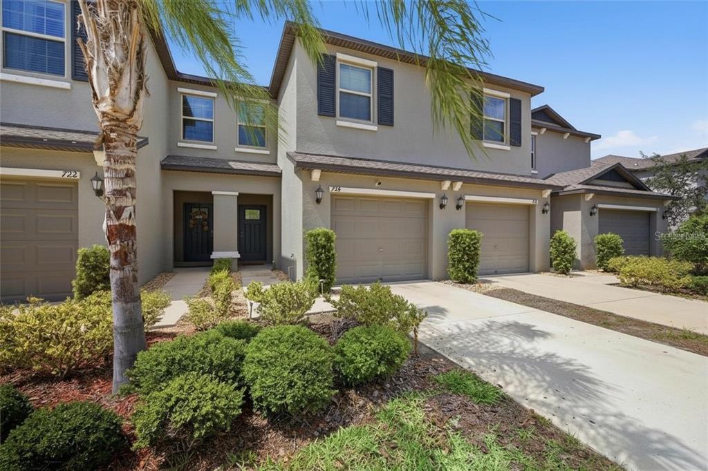 724 ROYAL EMPRESS DRIVE