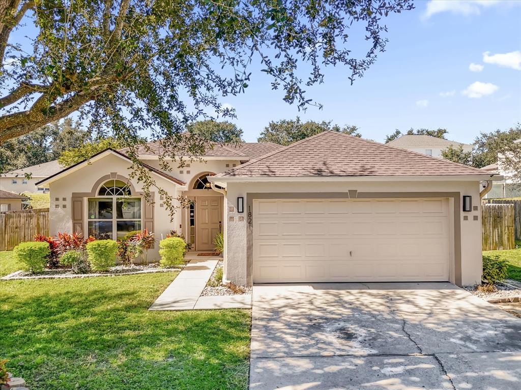 1821 WESTERN HILLS LANE