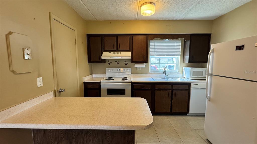 1100 E CAROLINE STREET UNIT 123