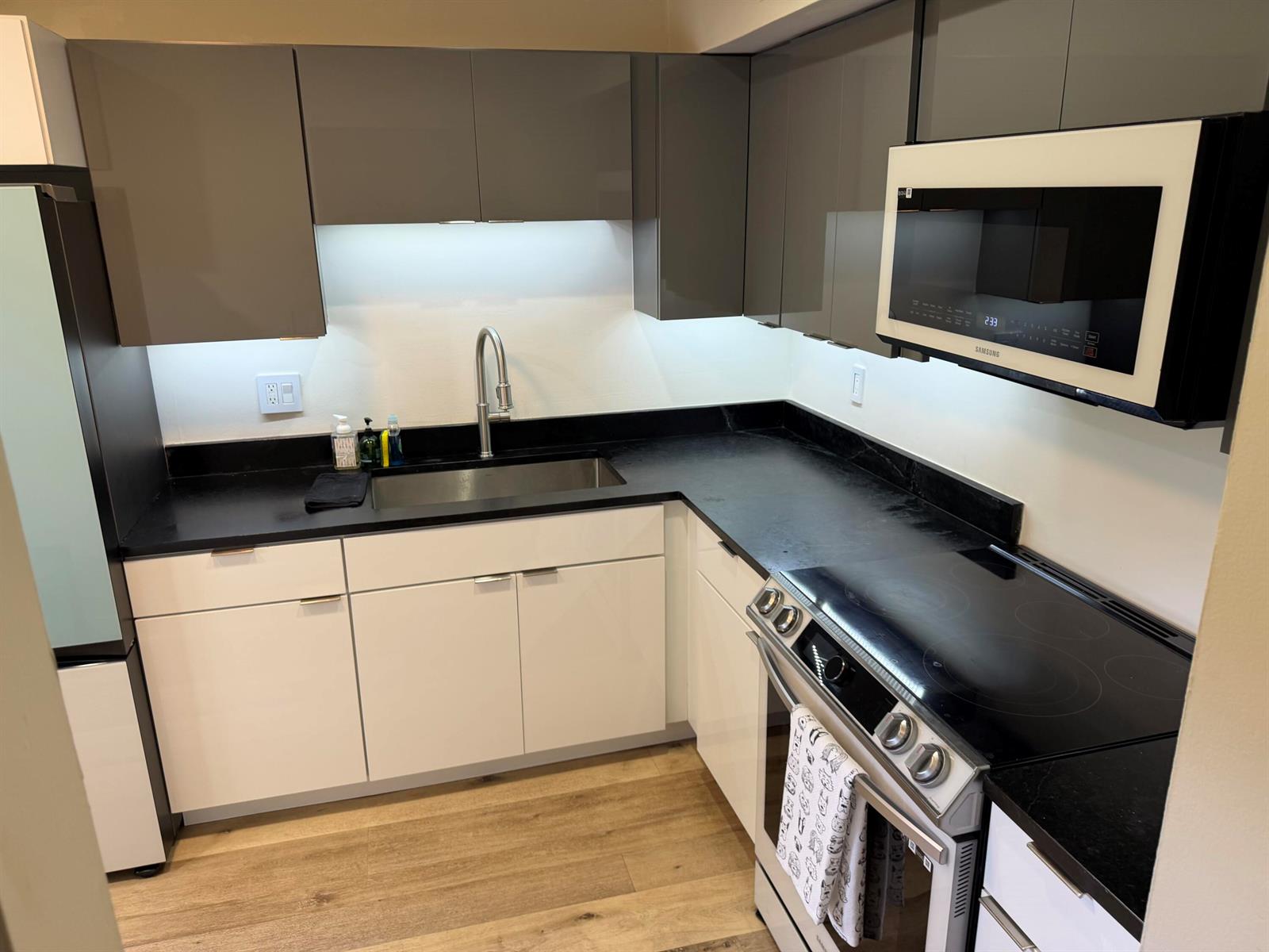 148 Lake Constance Drive # 148, West Palm Beach FL 33411