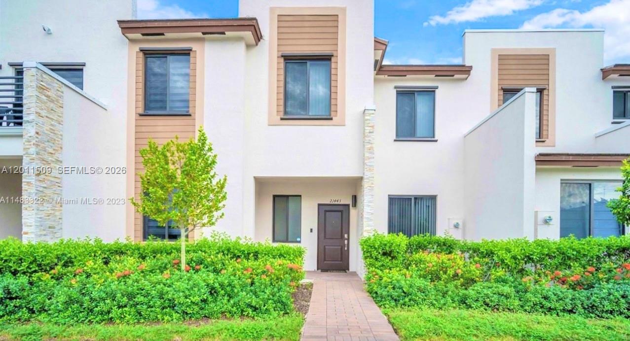 21443 NE 2nd Path # 21443, Miami FL 33179