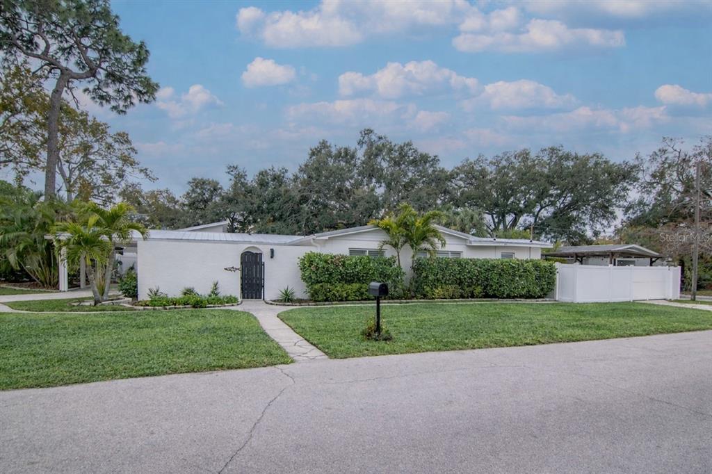 4402 W SAN MIGUEL