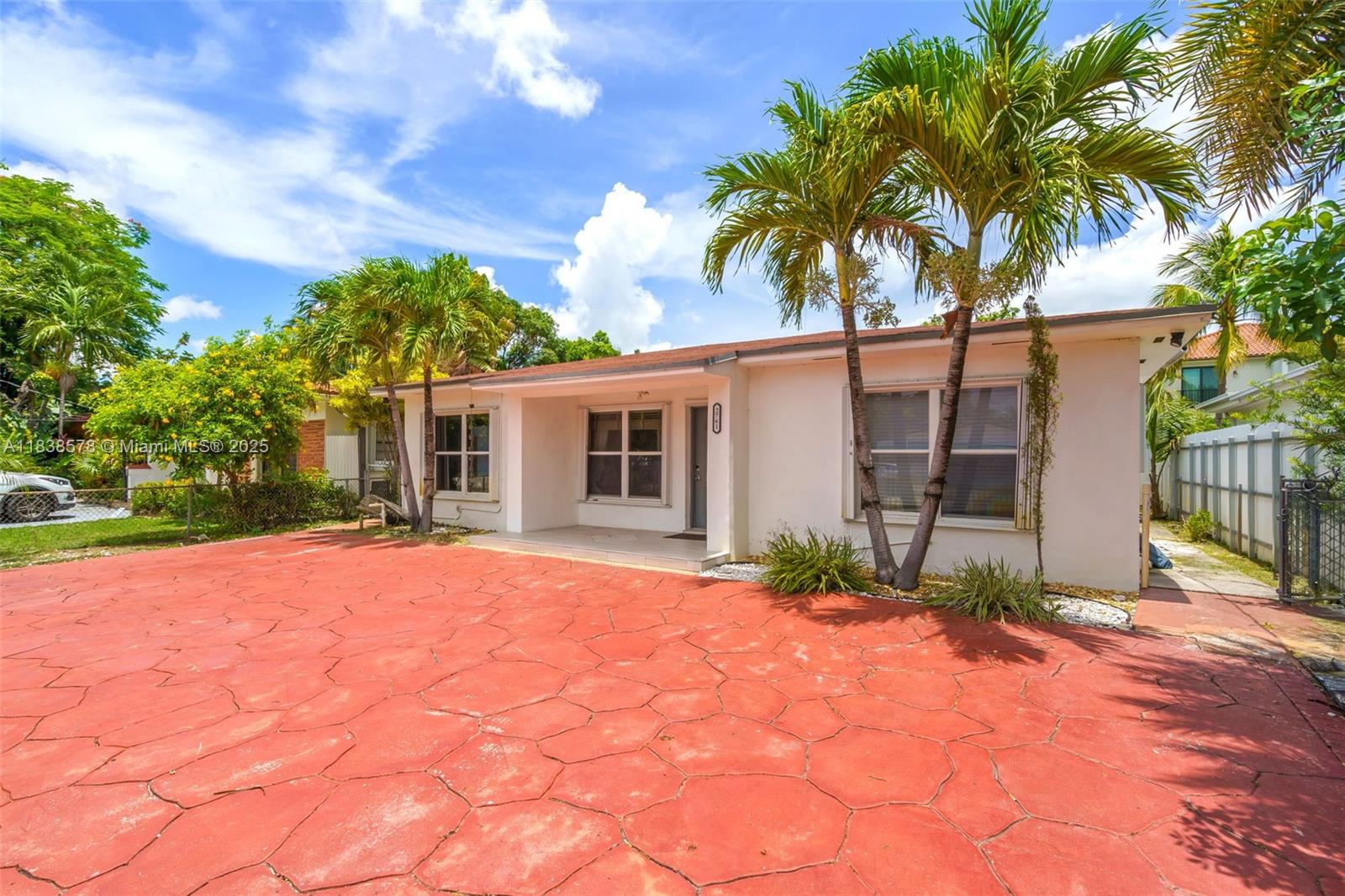 2761 SW 33rd Ct, Miami FL 33133