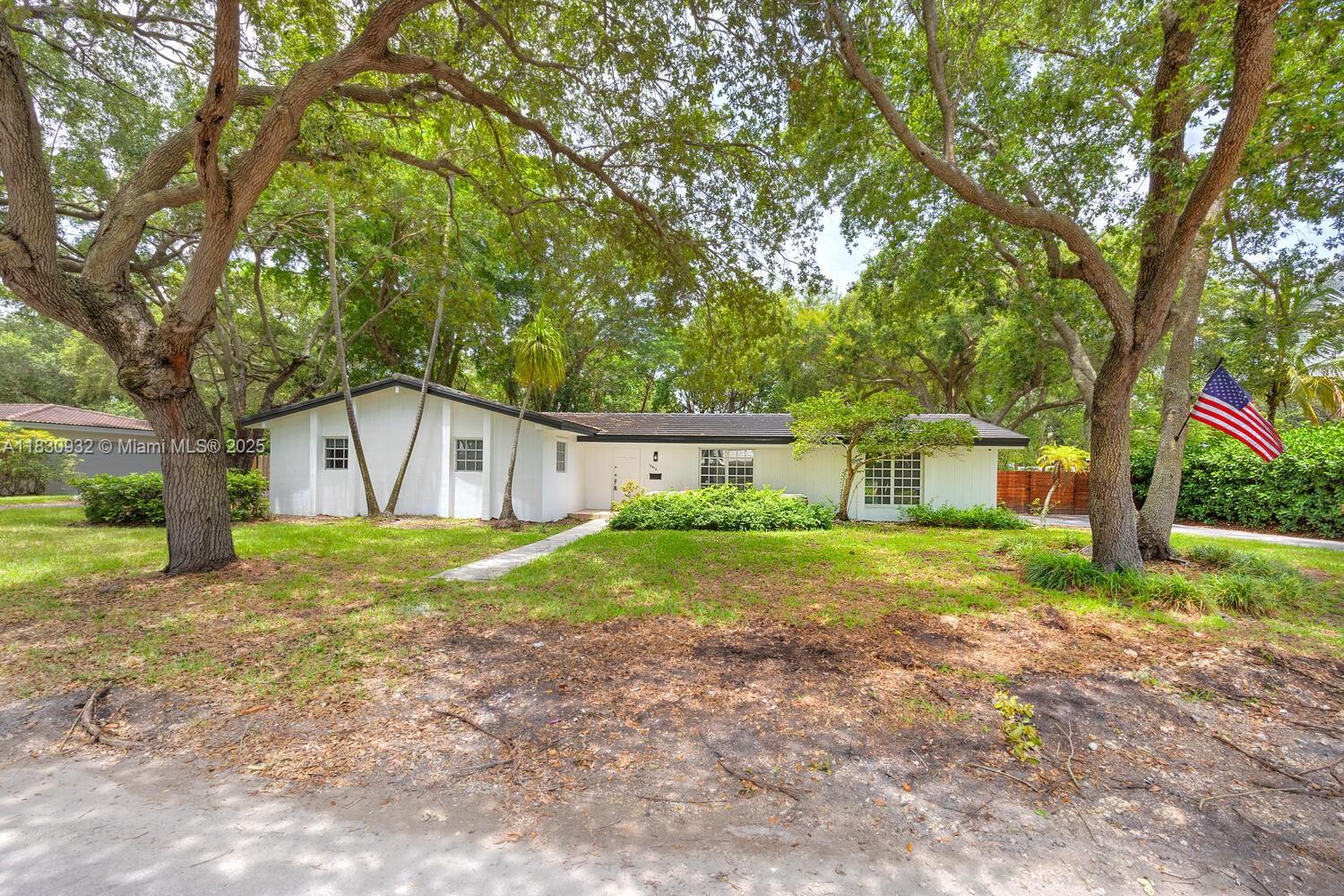 16412 SW 74th Ct, Palmetto Bay FL 33157