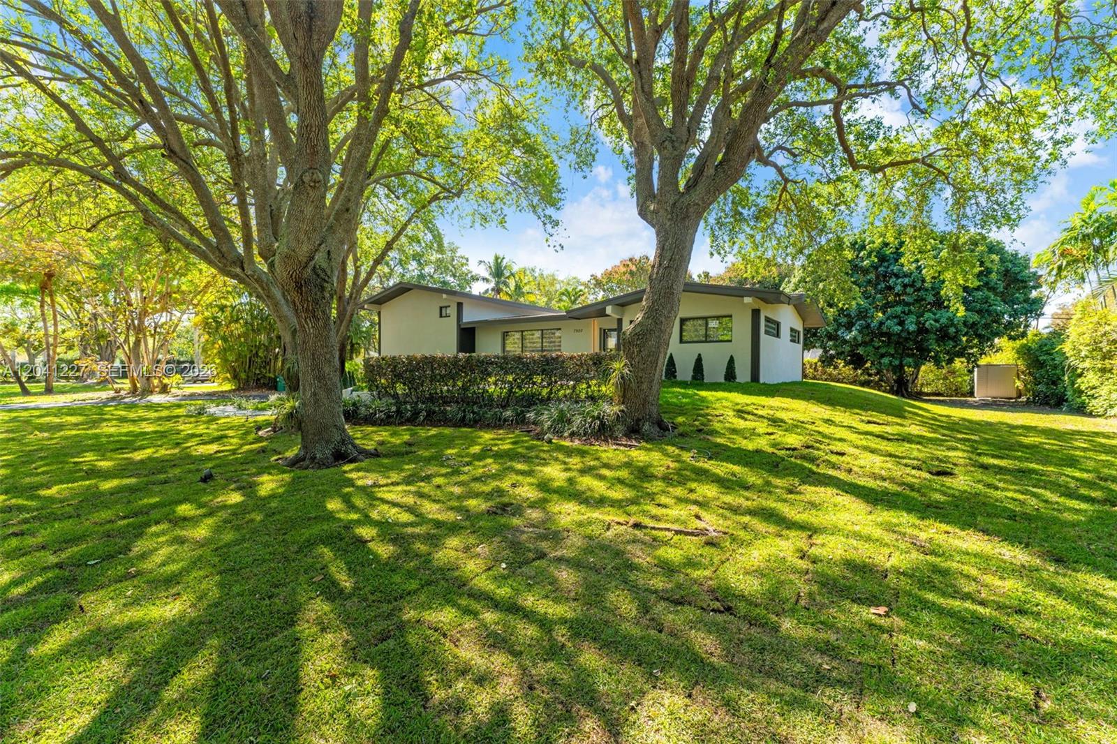 7920 SW 132nd St # 0, Pinecrest FL 33156