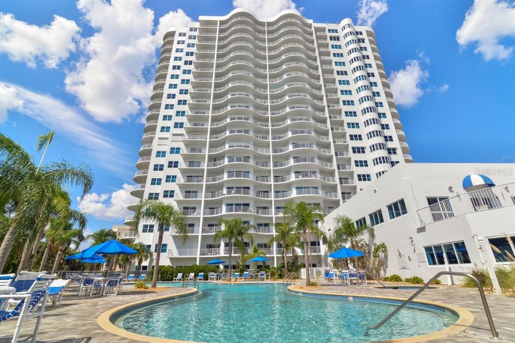 2 OCEANS WEST BOULEVARD UNIT 606