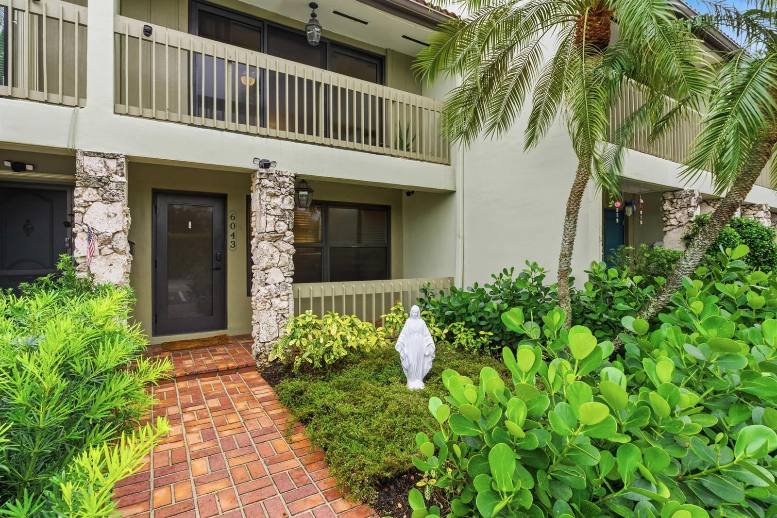 6043 Bayview Drive # 6043, Fort Lauderdale FL 33308