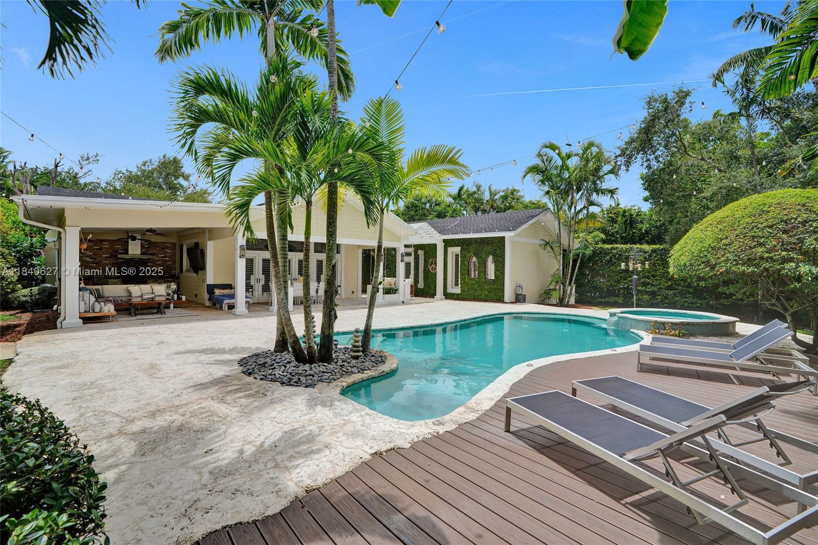 8405 SW 107th St, Miami FL 33156