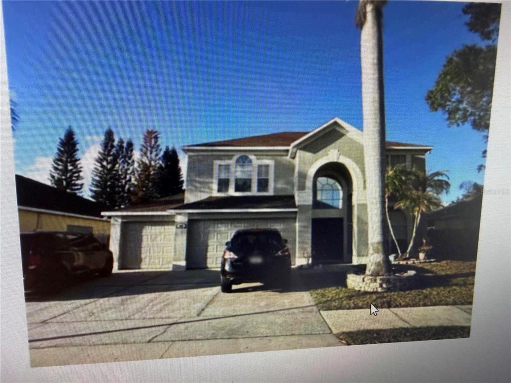507 LAKESCAPE COURT
