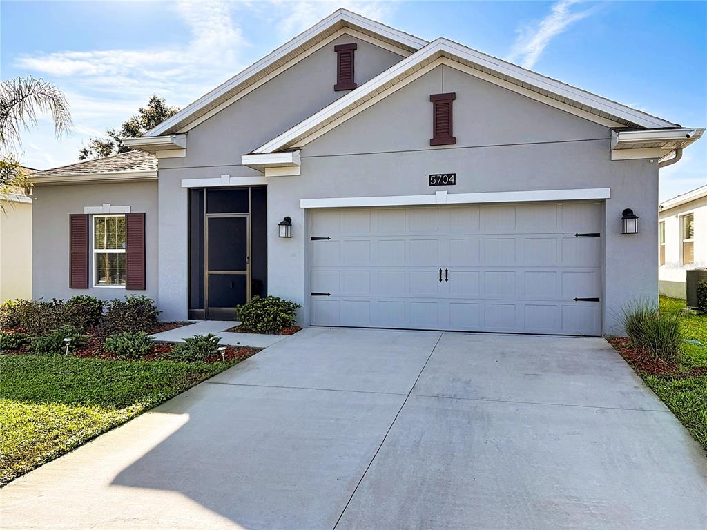 5704 BRISTLELEAF COURT