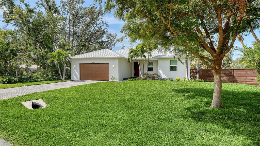 6136 HOLLYWOOD BOULEVARD, SARASOTA, FL — photo 4 of 30