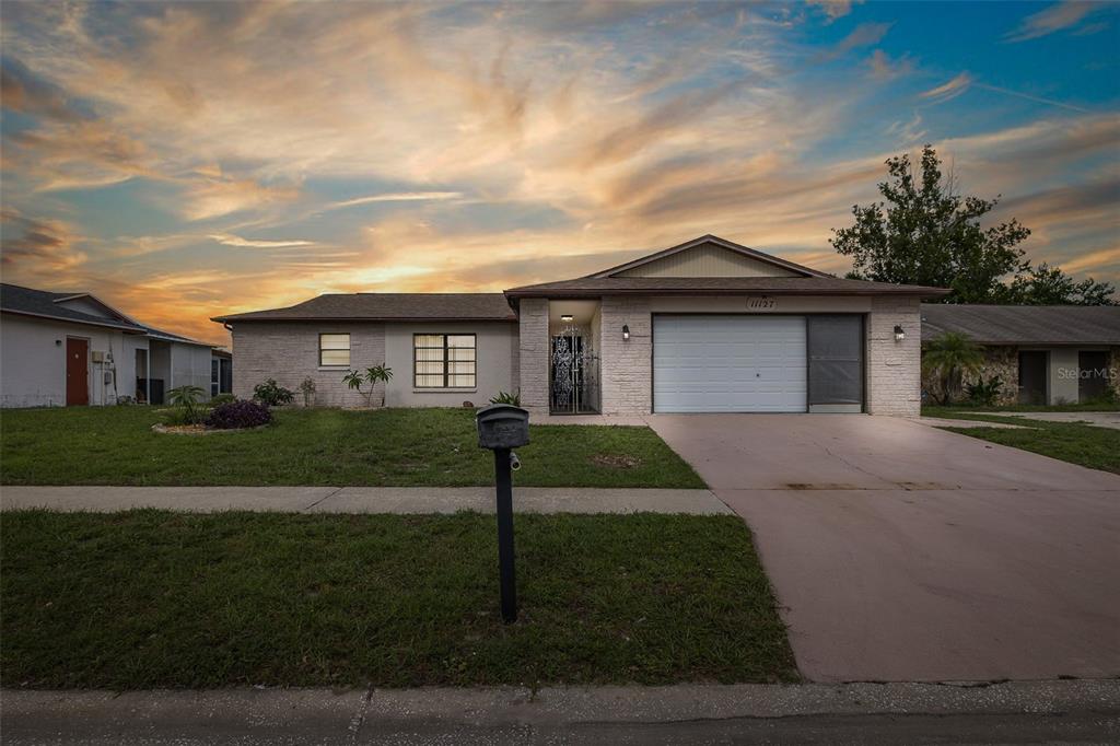 11127 WATER OAK DRIVE