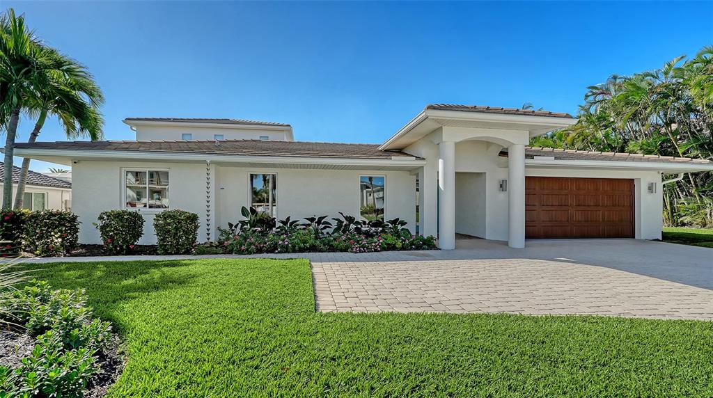 690 OLD COMPASS ROAD