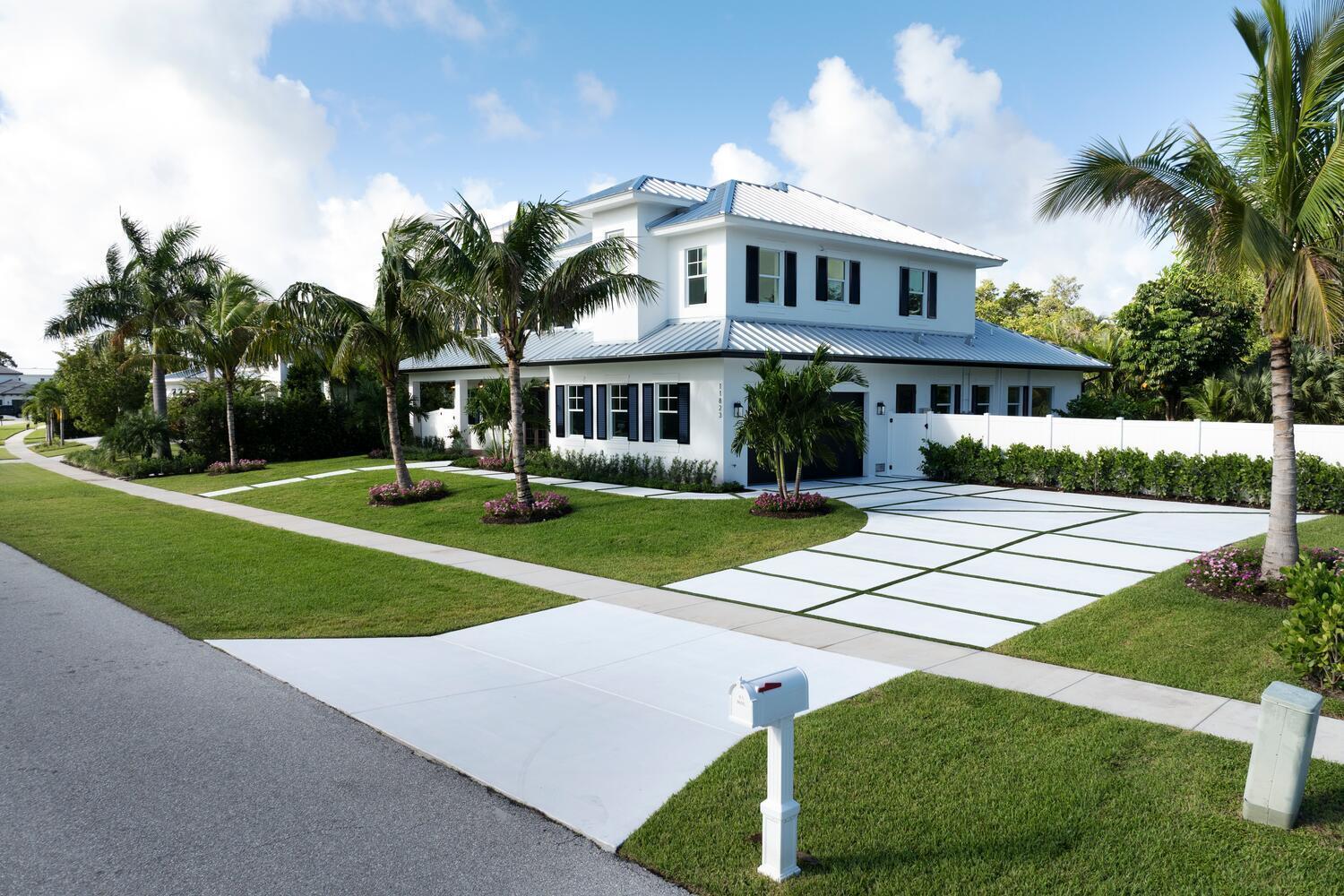 11823 Lake Shore Place, North Palm Beach FL 33408