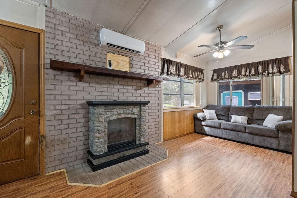 4050 SE 170TH PLACE, INGLIS, FL — photo 3 of 17