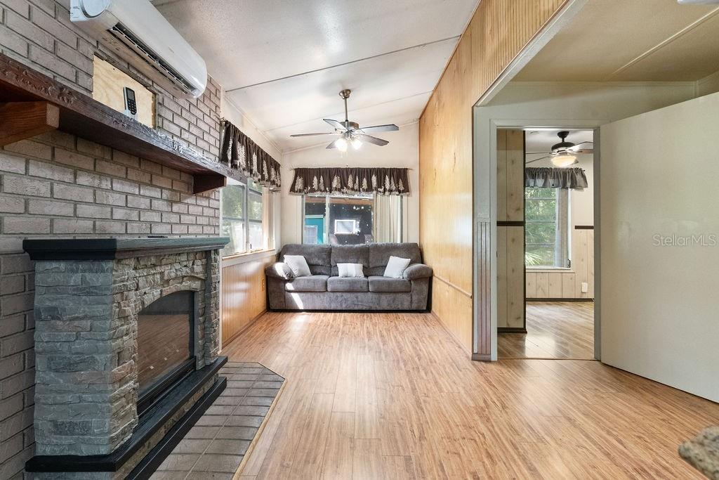 4050 SE 170TH PLACE, INGLIS, FL — photo 4 of 17