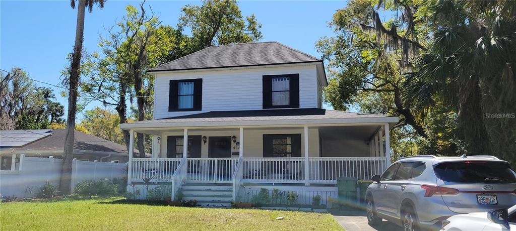416 W HOWRY