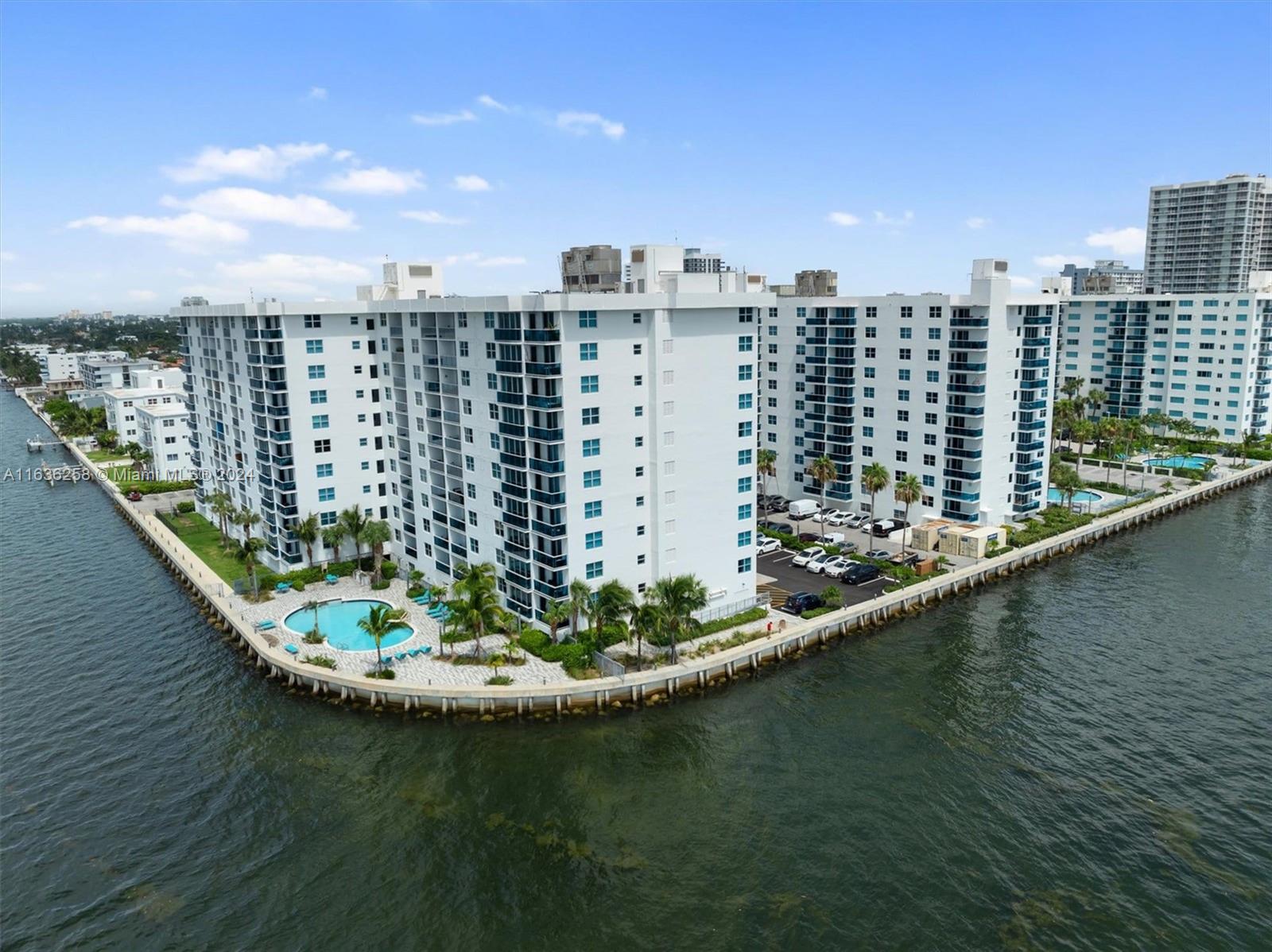7501 E Treasure Dr # 3C, North Bay Village FL 33141